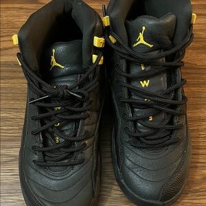 Jordan Kids Sneakers in Black and Yellow